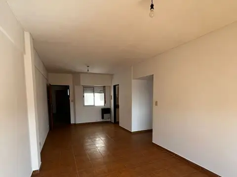 Caseros 2400, Piso 7