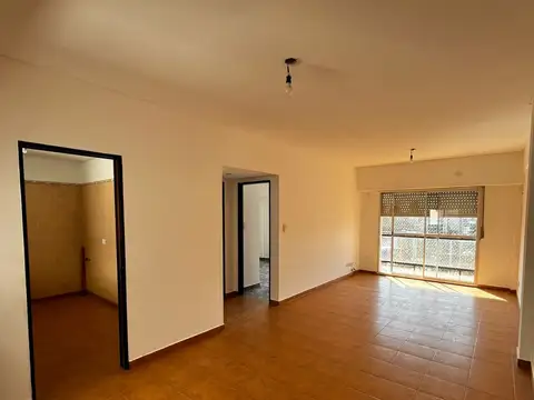 ALQUILER DEPARTAMENTO 2 AMB CON BALCON EXPENSAS INCLUIDAS