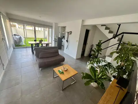 Dúplex en venta a dos cuadras de la laguna de Chascomús