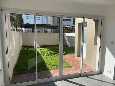 Dúplex en venta a dos cuadras de la laguna de Chascomús