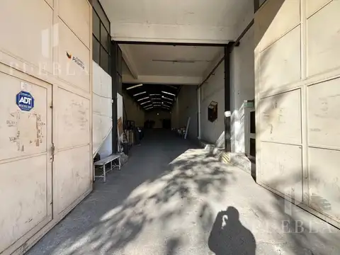 Av. Fernandez de la Cruz al 2100