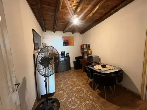 CASA CON PILETA EN COLONIA SEGOVIA.