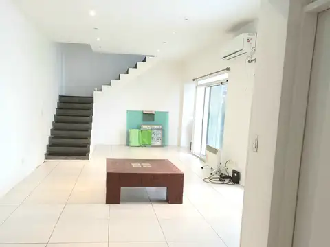Depto Tipo Casa en Alquiler de 4 dormitorios