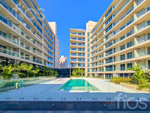 VENTA DEPARTAMENTO TRES DORMITORIOS MAS COCHERAS  PICHINCHA