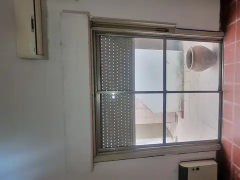 Depto Tipo Casa en Venta en Pompeya, USD 48.000