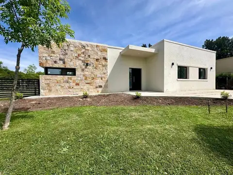 Casa 4 ambientes en Venta en Barrio San Eduardo