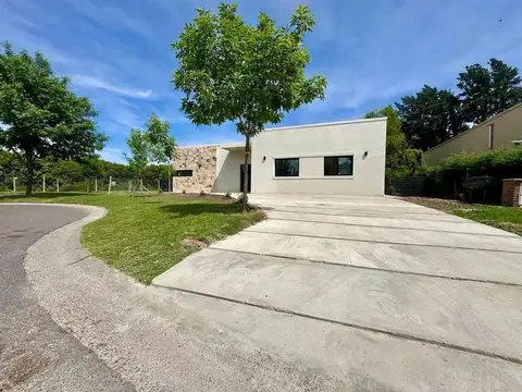 Casa en Venta en Pilar del Este - San Eduardo, USD 169.900