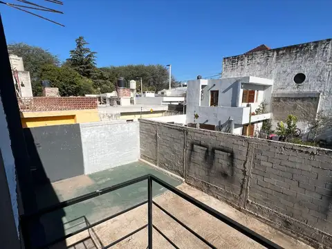 BARRIO BELLA VISTA - ALQUILO DEPARTAMENTO -1 DORMITORIO CON PATIO-