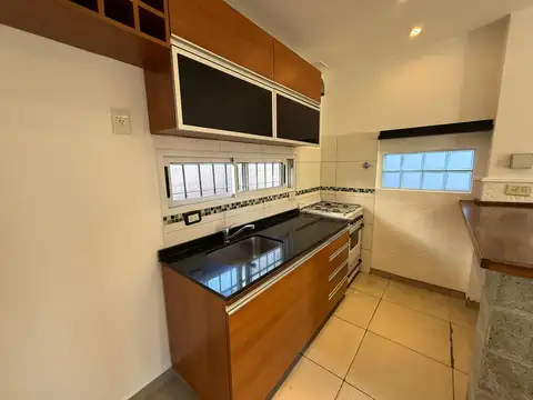 Depto Tipo Casa 2 ambientes con 1 baño