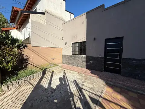 Depto Tipo Casa en Alquiler de 1 dormitorio