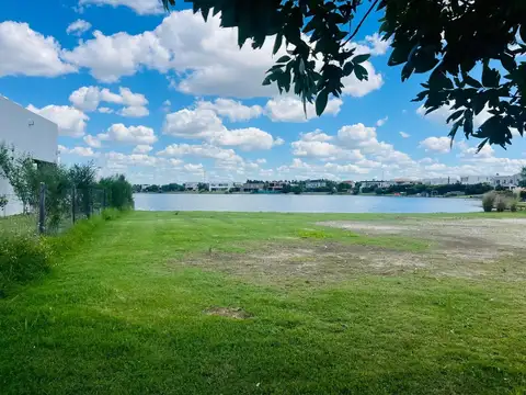 San Gabriel Lote Al Agua Calle Italia 5500