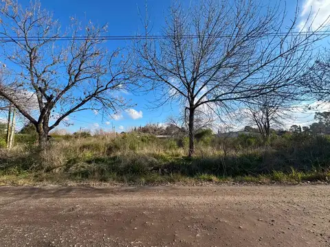 Lote en barrio Los Pioneros