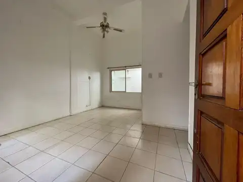 Depto Tipo Casa en Alquiler de 2 dormitorios