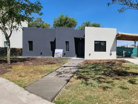 Excelente Casa a estrenar Santa Emilia