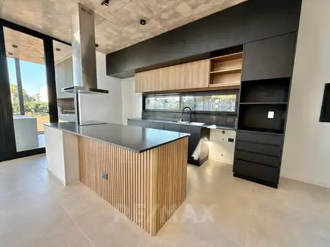 VENTA CASA LA CALESA PILARA