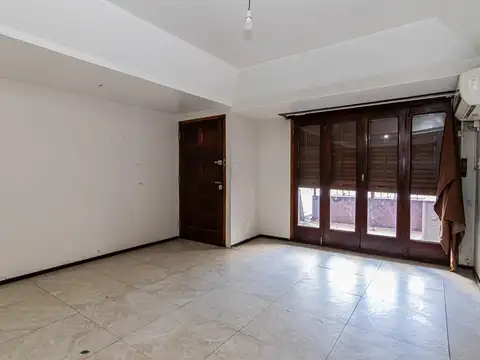 Depto Tipo Casa en Venta con 3 cocheras