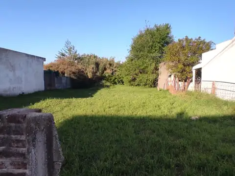 Terreno en Venta 44  mts Fondo