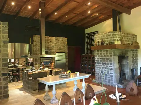Chacra en venta Lobos 8 hectáreas