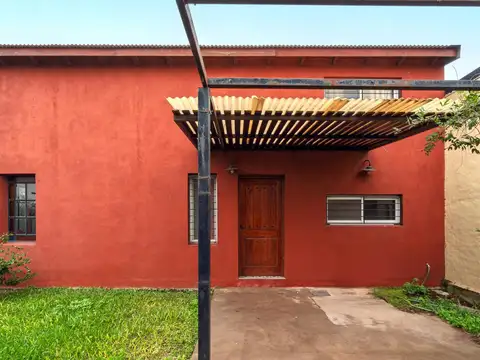Casa en Venta con 1 cochera