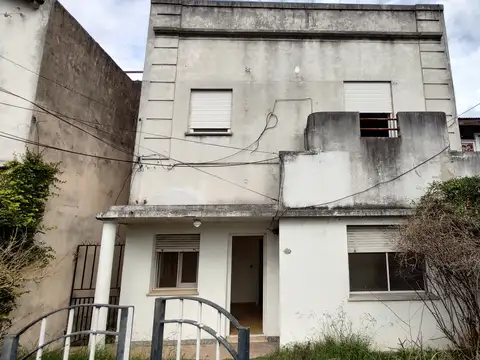 PH de 3 Ambientes con Patio y Jardin