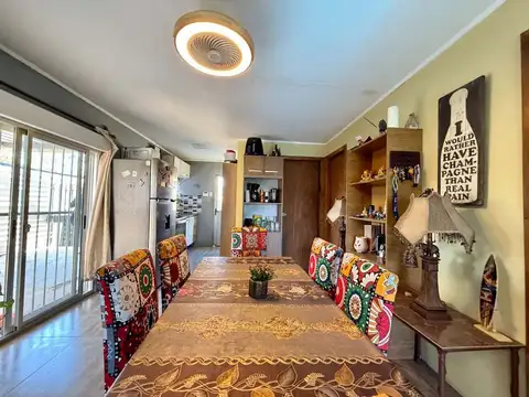Casa 5 ambientes con 2 baños