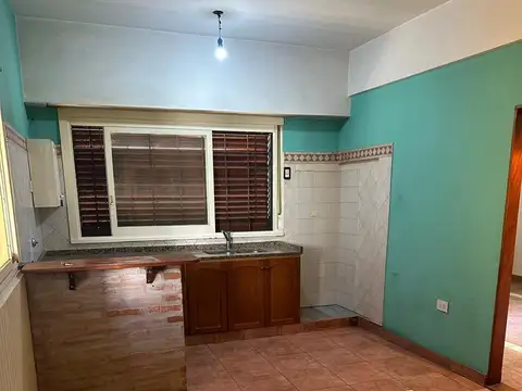Casa en Alquiler con 2 cocheras