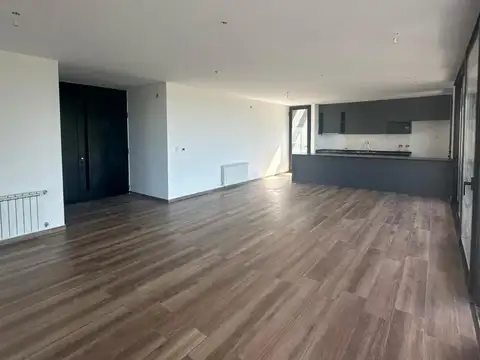 Casa 6 ambientes con 2 baños