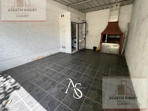 Depto Tipo Casa en Venta con 1 cocheras