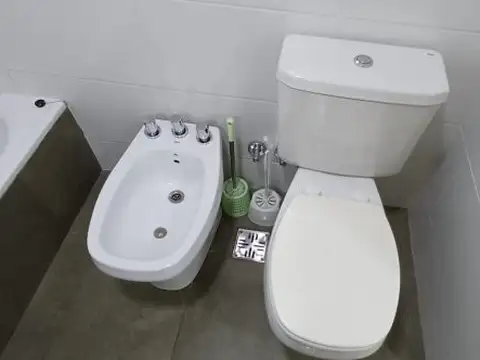 Hermoso depto en alquiler. Zona de Universidades. Tucuman al 3300.