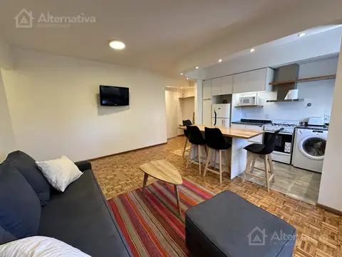 Paraguay  al 4800 entre Godoy Cruz y Fray Justo Santa Maria de Oro.