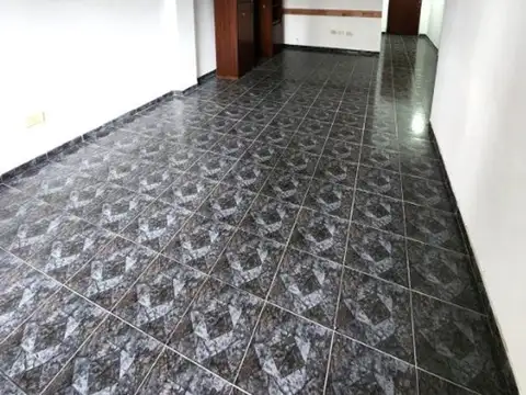 DEPTO EN VENTA RAMON FRANCO 6231 WILDE 3 AMBIENTES CON COCHE