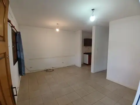 Depto Tipo Casa en Alquiler de 2 dormitorios