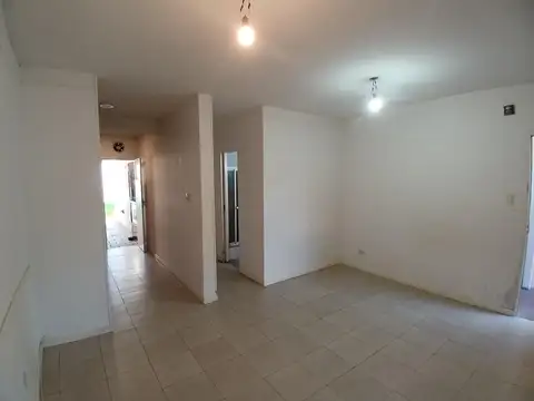 Depto Tipo Casa 3 ambientes con 1 baño