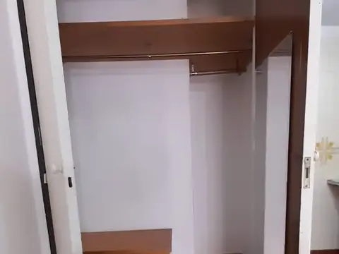 Exelente ambiente con balcon muy luminoso cocina americana 1 cdra Cabildo Subte