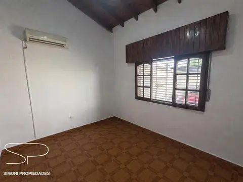 Casa en Alquiler con 1 cochera