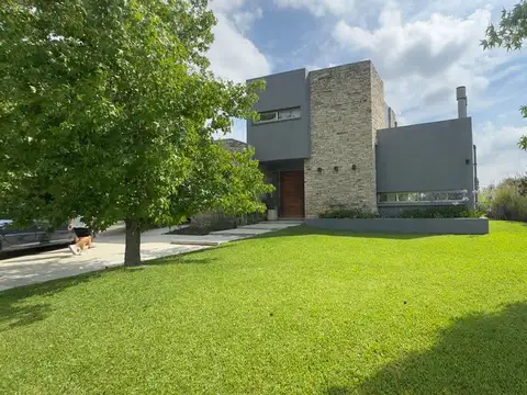 VENTA CASA 5 AMBIENTES LA CONCEPCION DE LUJAN