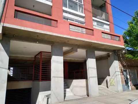 Independencia 566, 1º C y Coch. 21, Escobar