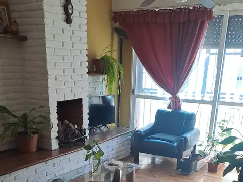 Departamento 4 ambientes con 2 baños