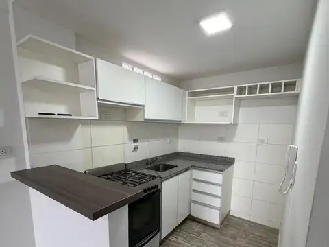 Departamento en Alquiler con 1 cochera