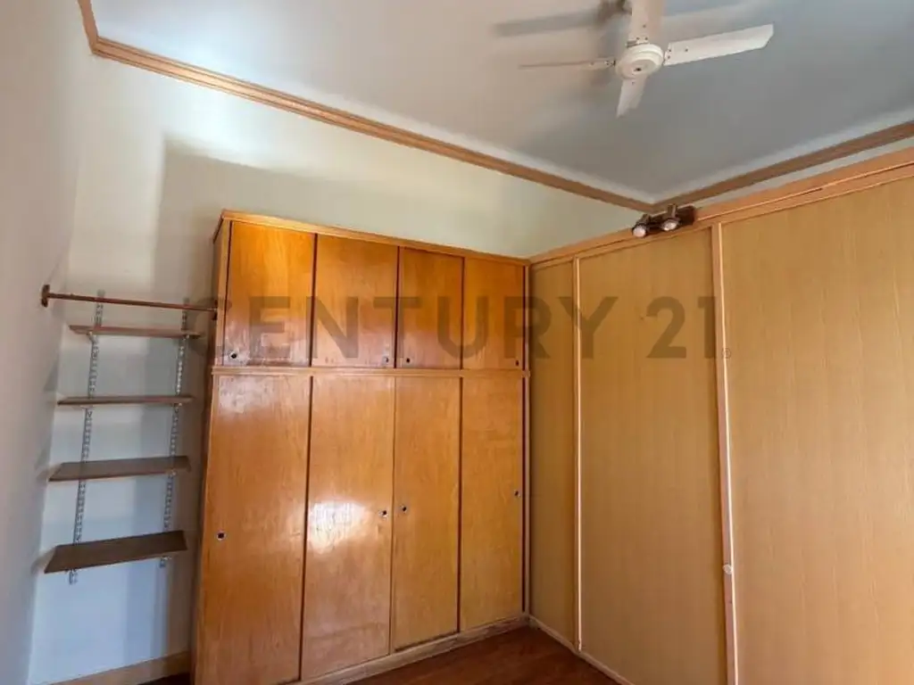 Arismendi 2400, Piso 1