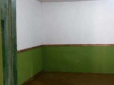 Casa 5 ambientes con 1 baño
