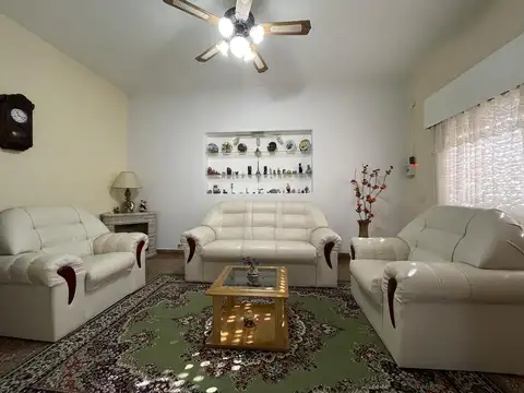Casa en Venta en Bernal Oeste, USD 117.000