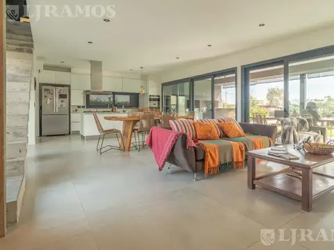 Casa en venta Barrio MARINAS - PUERTOS ESCOBAR