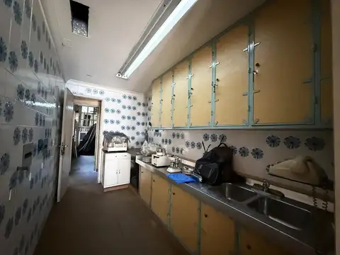 Galpon en Venta en Parque Chacabuco, USD 280.000