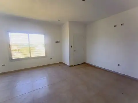 VENTA CASA 2 DORMI. EN VILLA SANTA CRUZ DEL LAGO