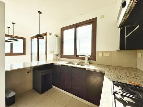 Departamento 3 ambientes con 2 baños
