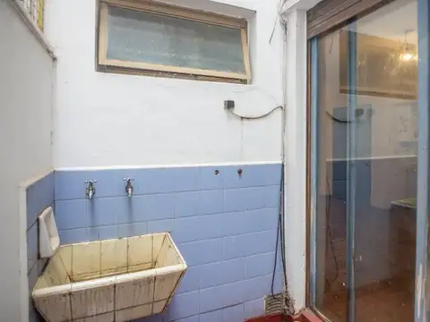 Monoambiente a refaccionar en Almagro apto crédito y profesional