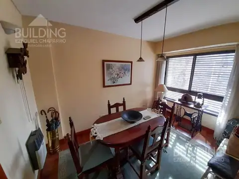 Departamento 6 ambientes con 2 baños