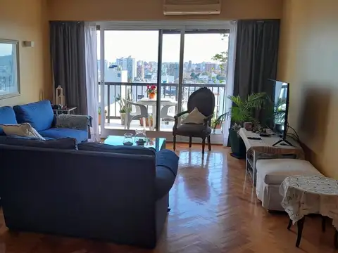 Departamento 4 ambientes con 3 baños