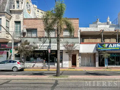 Venta en bloque en Av. Cazón al 1500